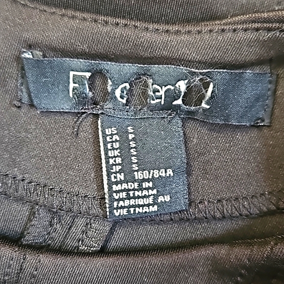 Forever 21 Scoop Neck Fit & Flare Mini Black Dress Size Small - Picture 7 of 7